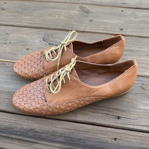 Bass | Leather Woven Lace Up Platforms - Picture 2 of 16